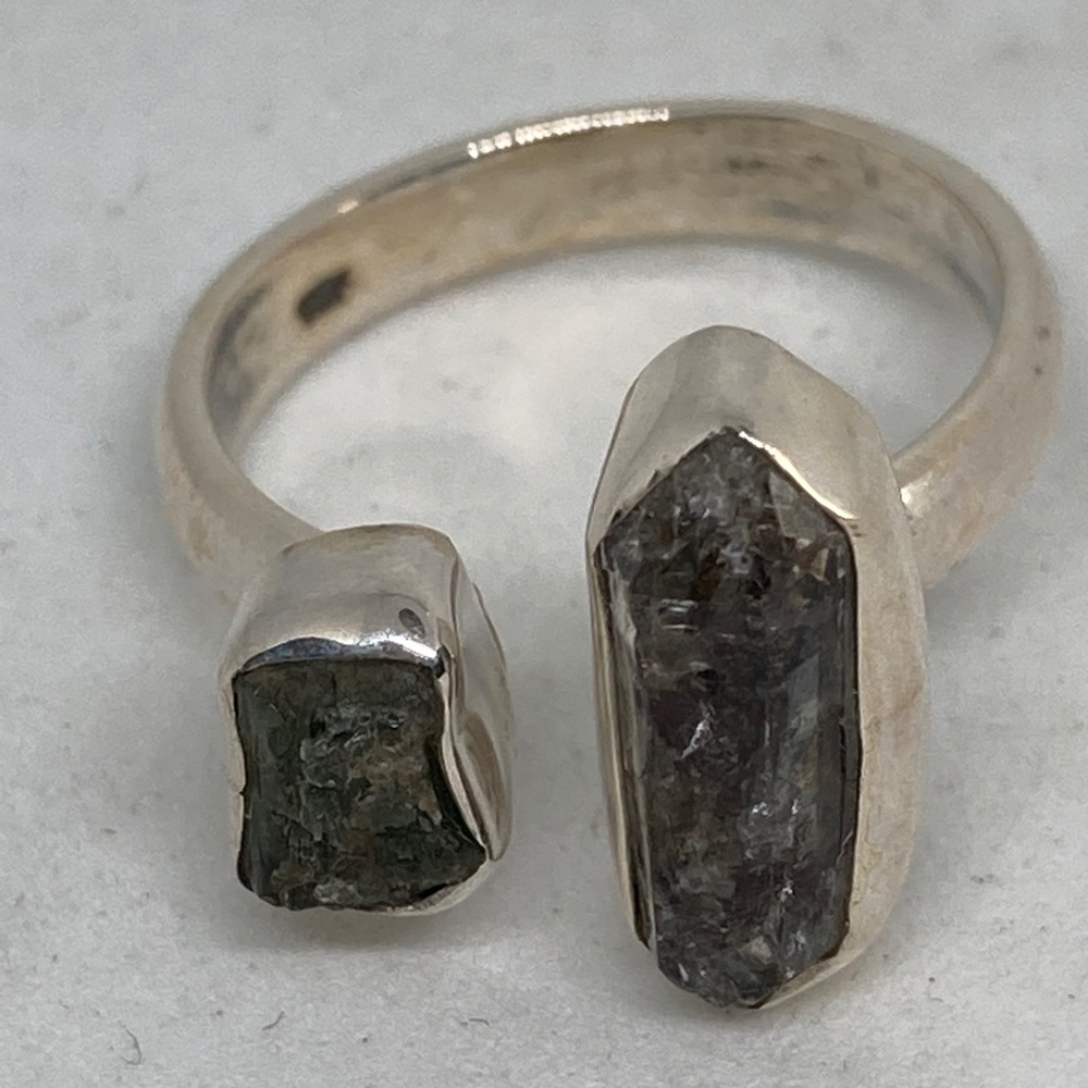 💯 % GENUINE CZECH MOLDAVITE RING